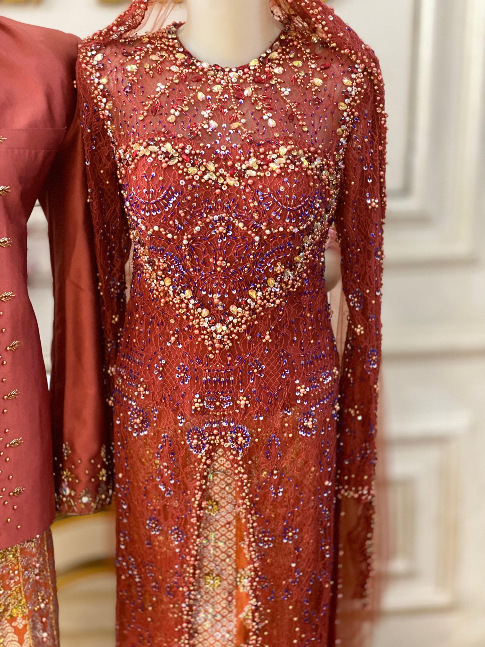 BAJU RESEPSI TERACOTA BELAB TENHAB BUNTUT